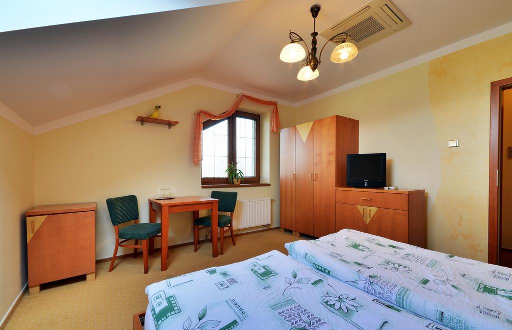 Restaurace A Penzion Kamenec Jilešovice 部屋 写真