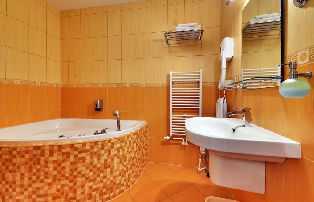 Restaurace A Penzion Kamenec Jilešovice 部屋 写真