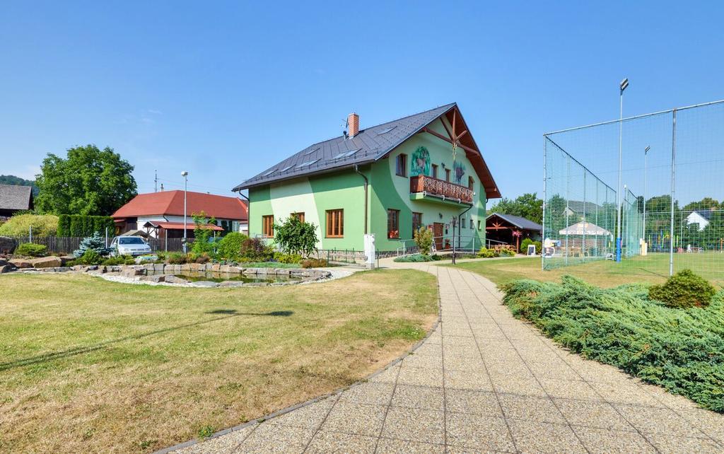 Restaurace A Penzion Kamenec Jilešovice エクステリア 写真